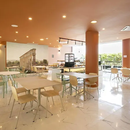 B&B Hotel Latina 3*