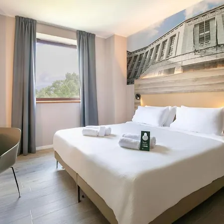B&B Hotel Latina Отель 3*
