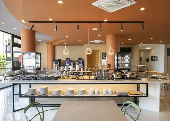 Hotel B&B Hotel Latina 3*