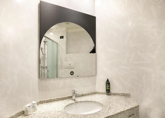 B&B Hotel Latina Hotel