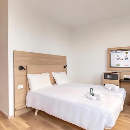 Hotel B&B Hotel Latina 3*