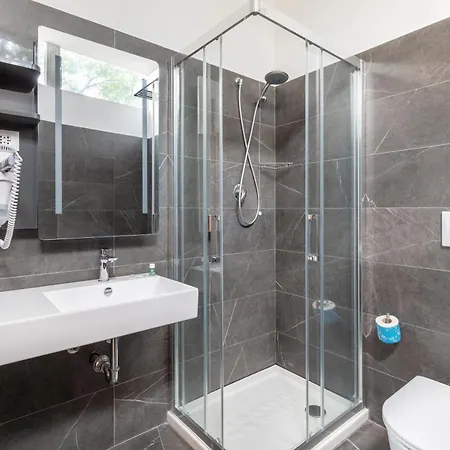 B&B Hotel Latina 3*