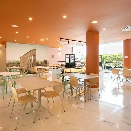 B&B Hotel Latina 酒店 拉蒂纳