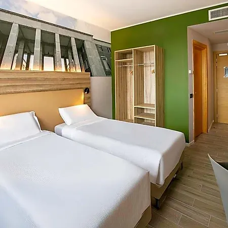 B&B Hotel Latina Hotel